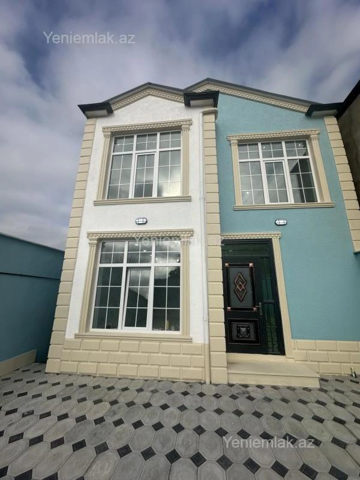 Satılır 4 otaqlı həyət evi 140 m²