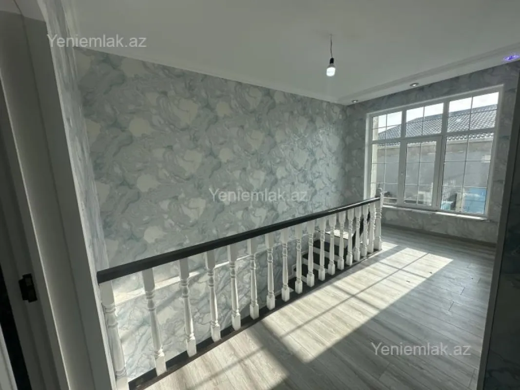 Satılır 4 otaqlı həyət evi 140 m²