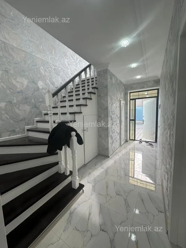 Satılır 4 otaqlı həyət evi 140 m²