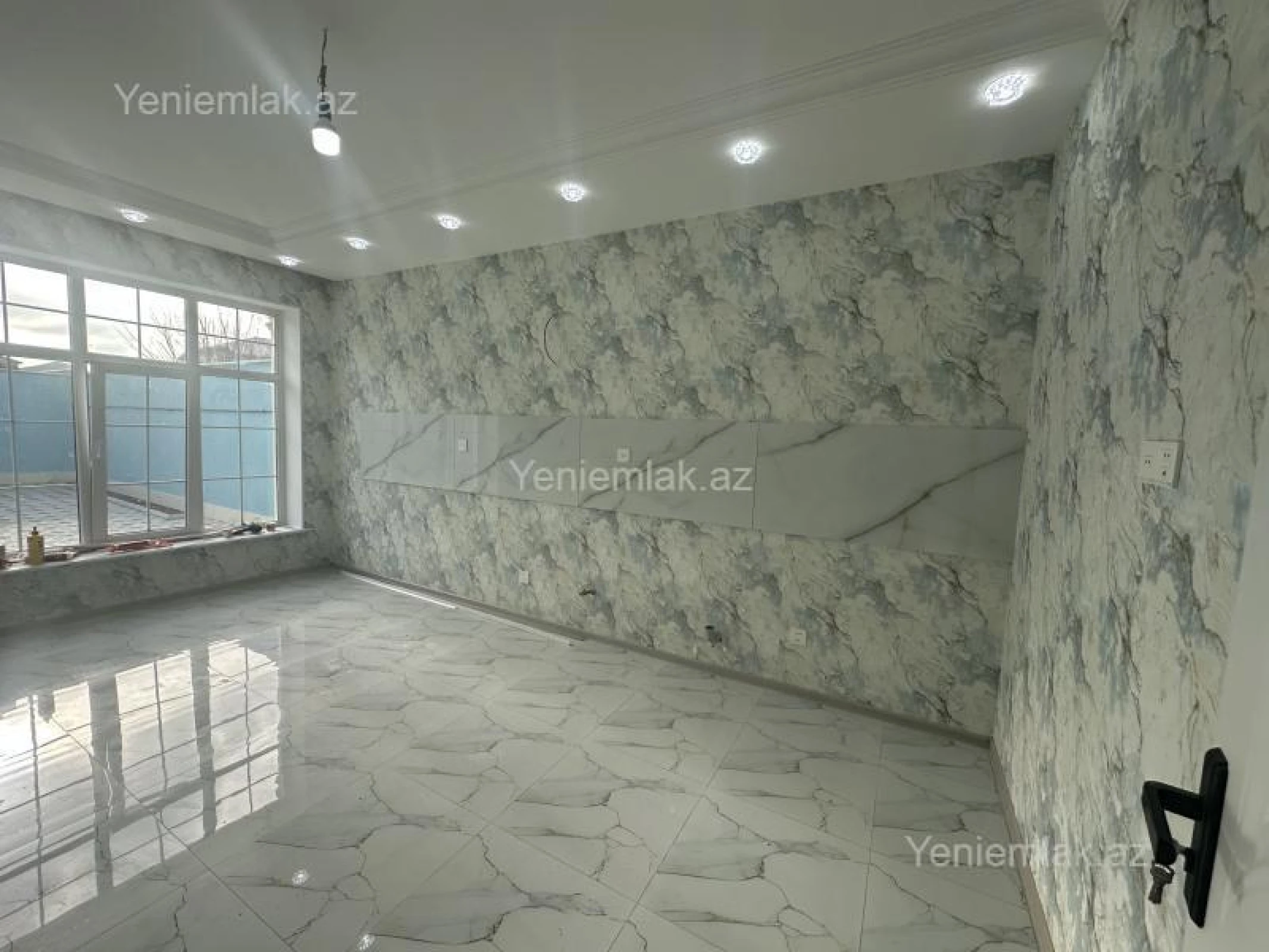 Satılır 4 otaqlı həyət evi 140 m²