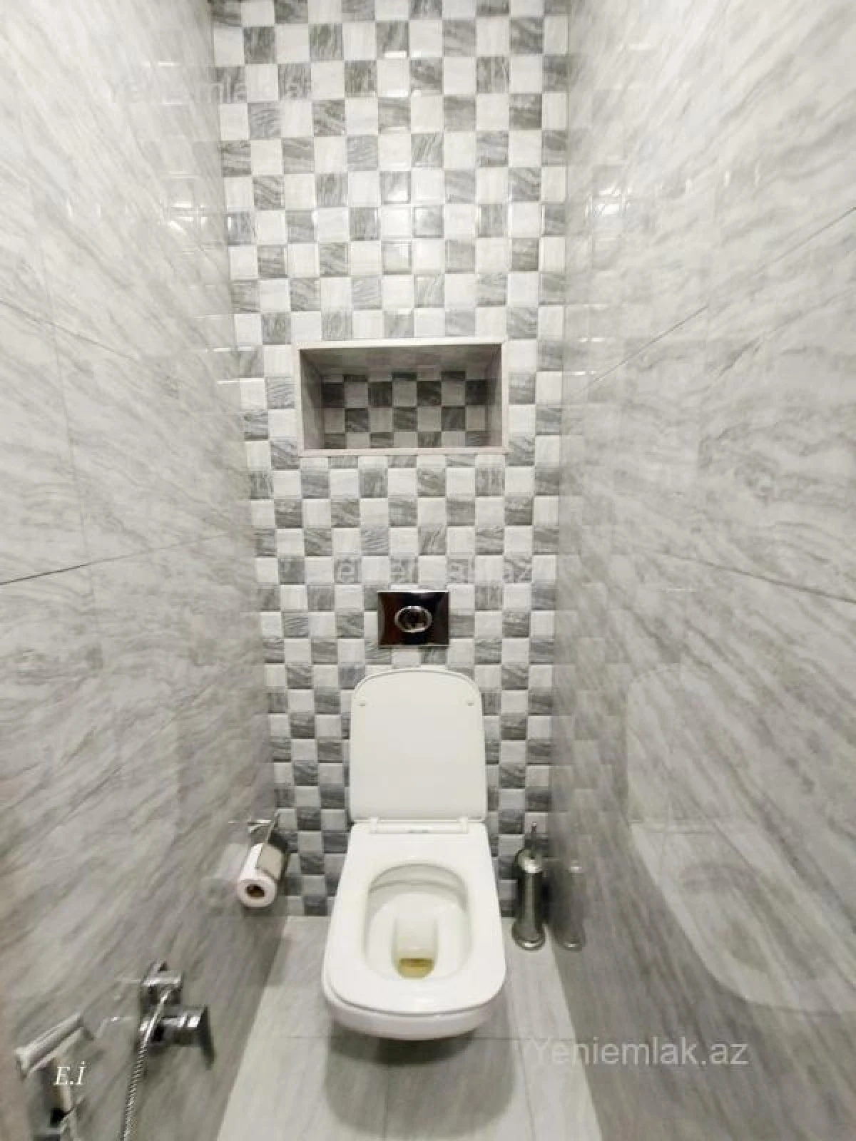 Satılır 3 otaqlı köhnə tikili 69 m²