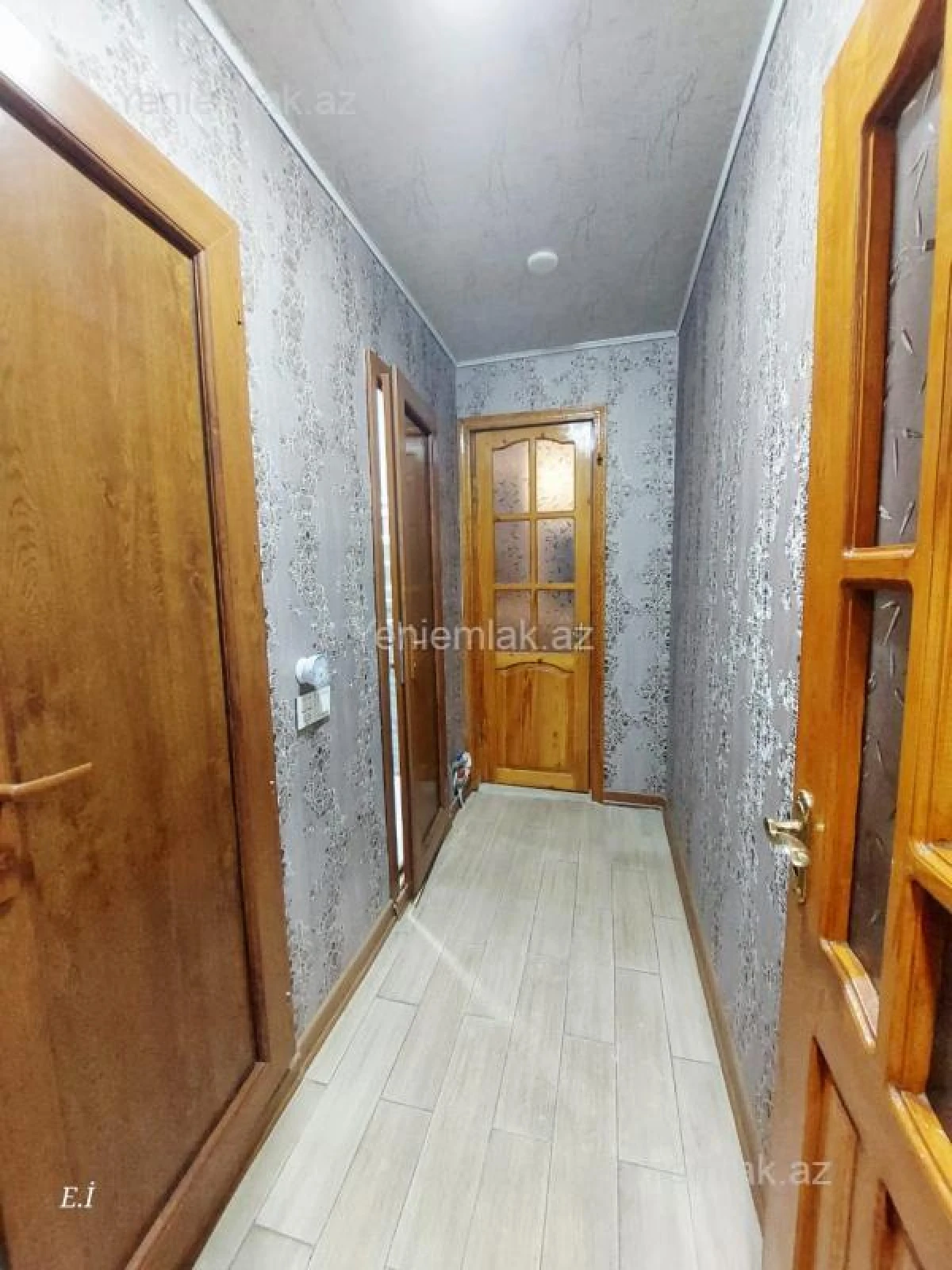 Satılır 3 otaqlı köhnə tikili 69 m²