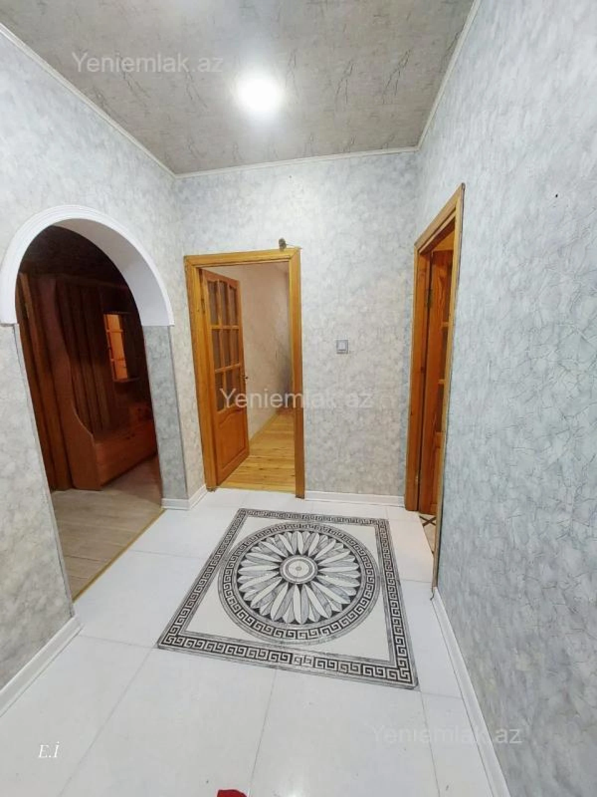 Satılır 3 otaqlı köhnə tikili 69 m²