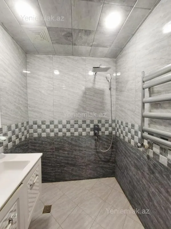 Satılır 3 otaqlı köhnə tikili 69 m²