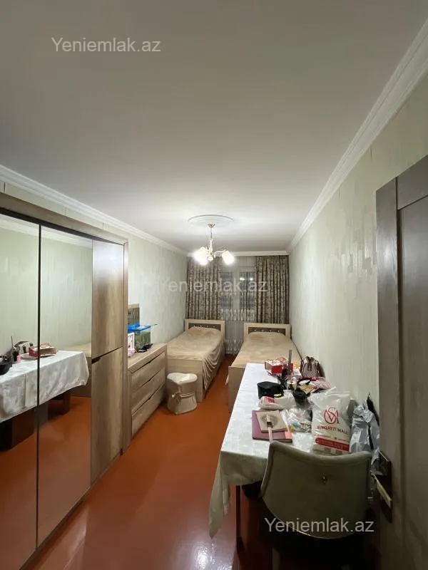 Satılır 3 otaqlı köhnə tikili 72 m²