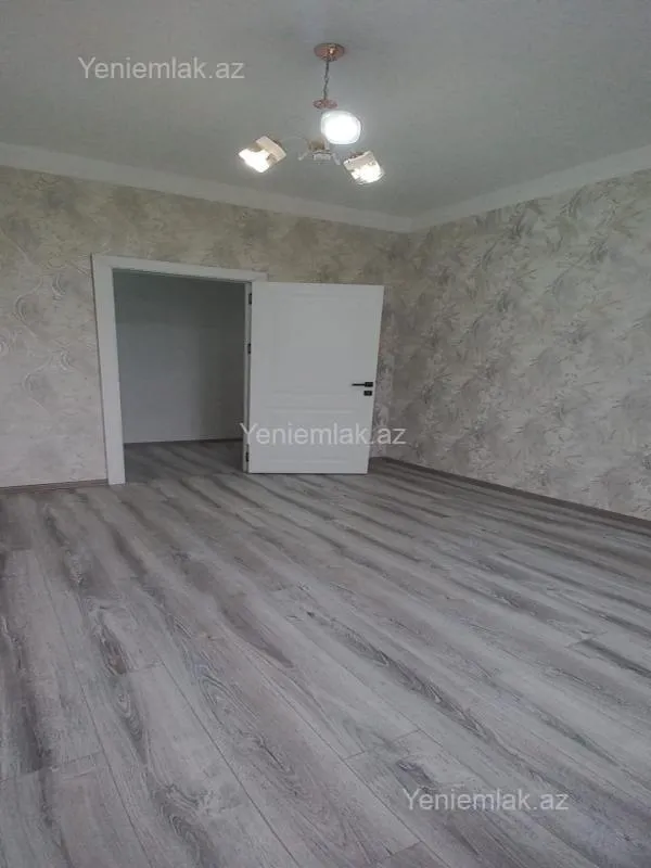 Satılır 2 otaqlı köhnə tikili 60 m²