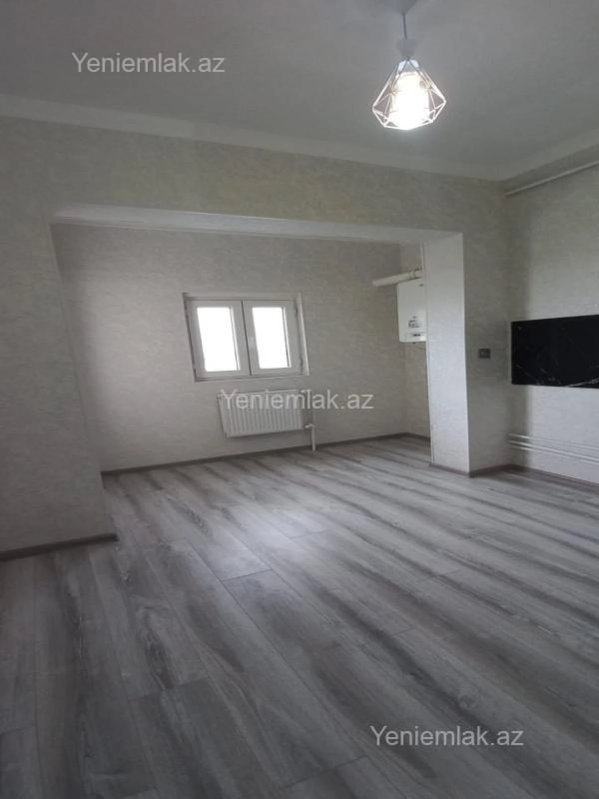 Satılır 2 otaqlı köhnə tikili 60 m²