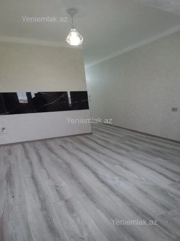 Satılır 2 otaqlı köhnə tikili 60 m²
