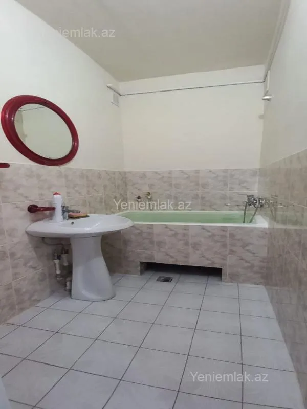 Satılır 2 otaqlı köhnə tikili 60 m²