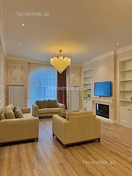 Satılır 5 otaqlı həyət evi 450 m²