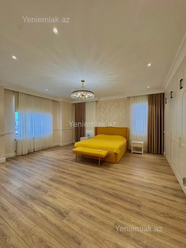 Satılır 5 otaqlı həyət evi 450 m²