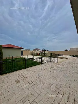 Satılır 5 otaqlı həyət evi 450 m²