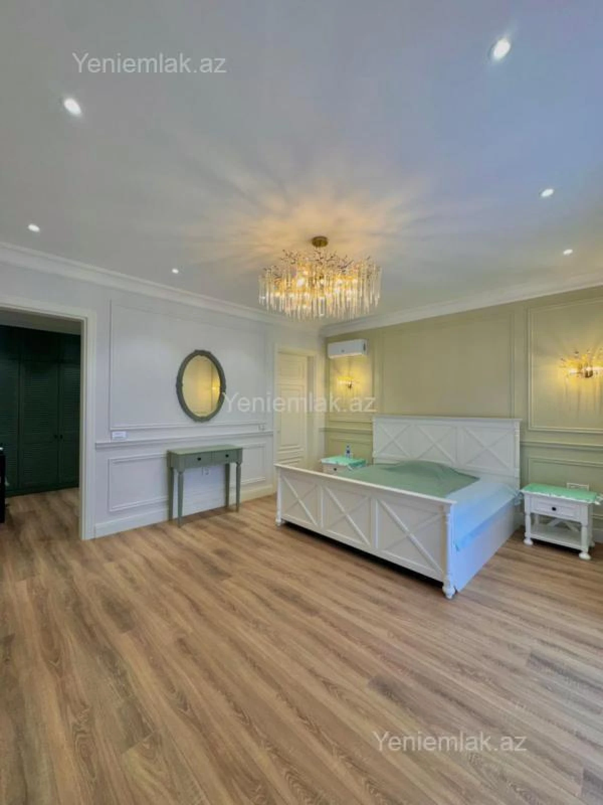 Satılır 5 otaqlı həyət evi 450 m²