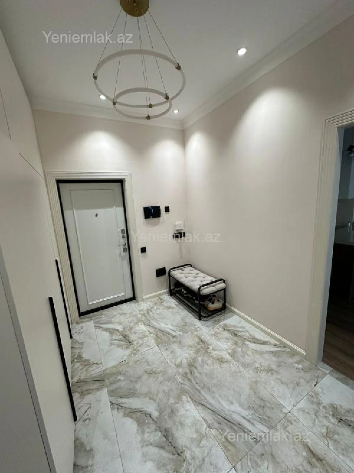 Satılır 3 otaqlı yeni tikili 100 m²