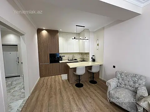 Satılır 3 otaqlı yeni tikili 100 m²