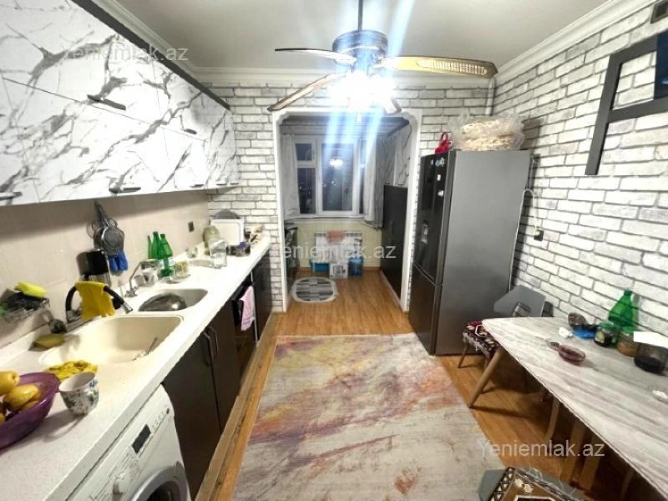 Satılır 3 otaqlı köhnə tikili 120 m²