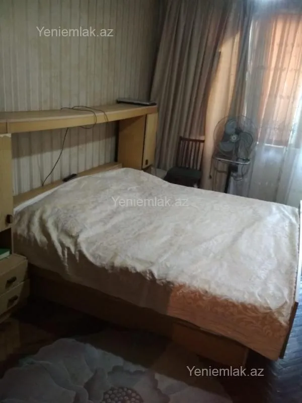 Satılır 2 otaqlı köhnə tikili 60 m²