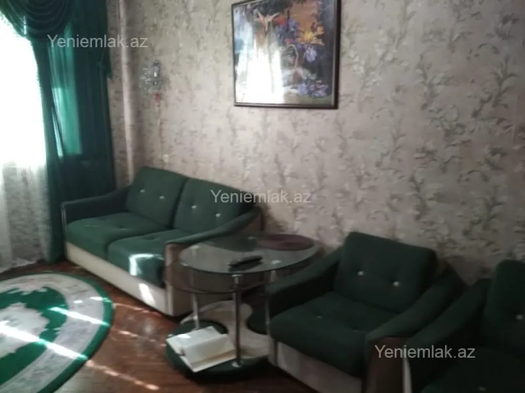 Satılır 2 otaqlı köhnə tikili 60 m²