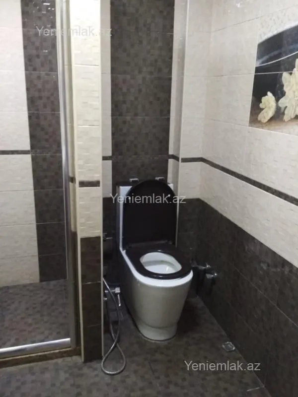 Satılır 2 otaqlı köhnə tikili 60 m²