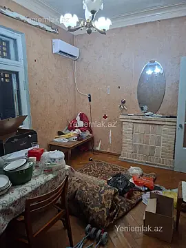 Satılır 3 otaqlı köhnə tikili 75 m²