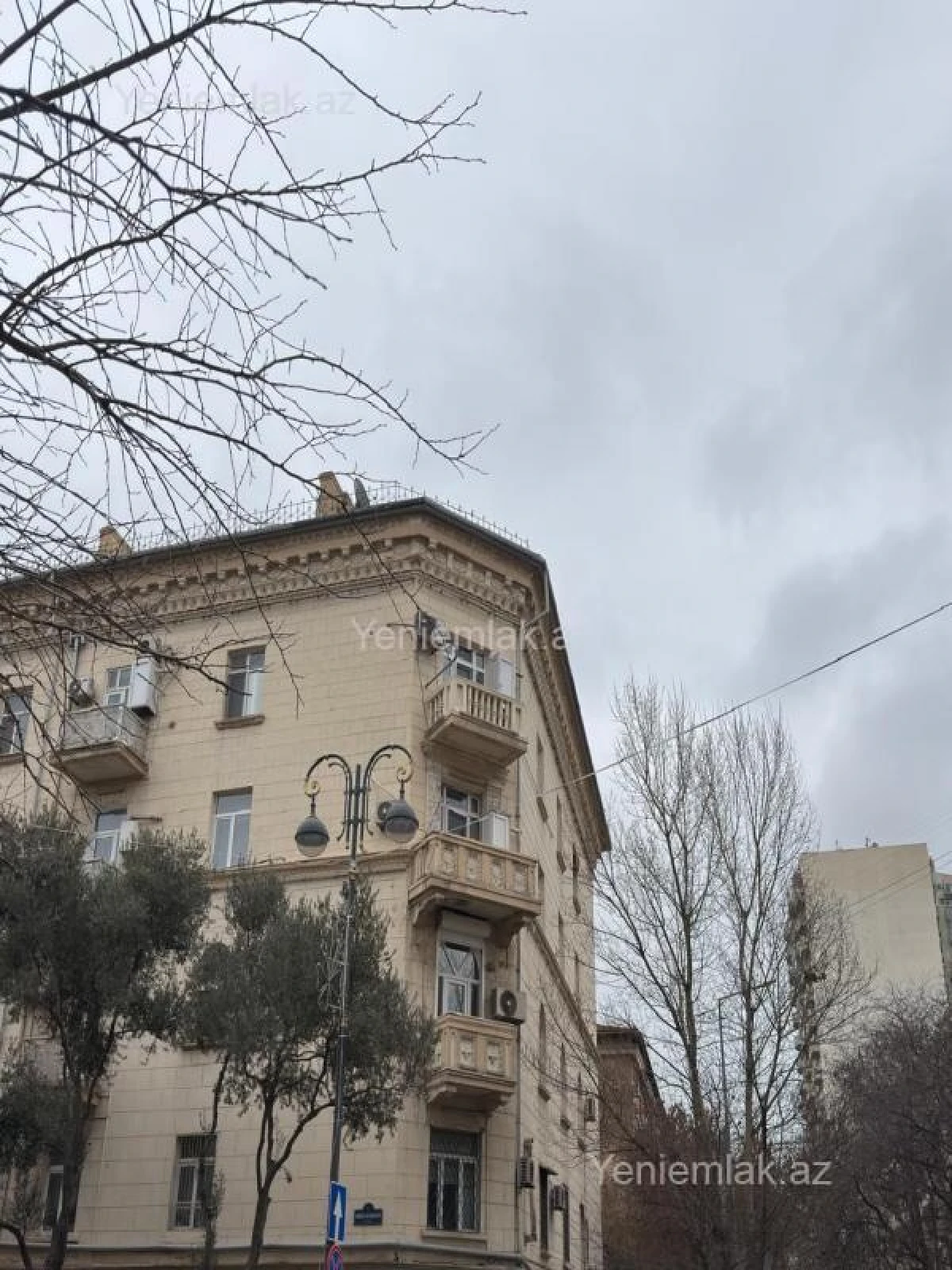 Satılır 3 otaqlı köhnə tikili 75 m²