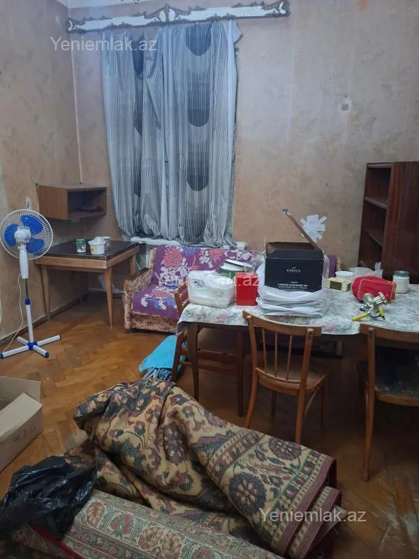 Satılır 3 otaqlı köhnə tikili 75 m²