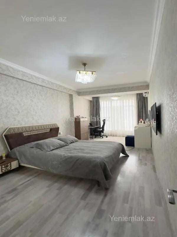Satılır 3 otaqlı yeni tikili 130 m²