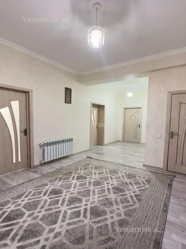 Satılır 3 otaqlı yeni tikili 130 m²
