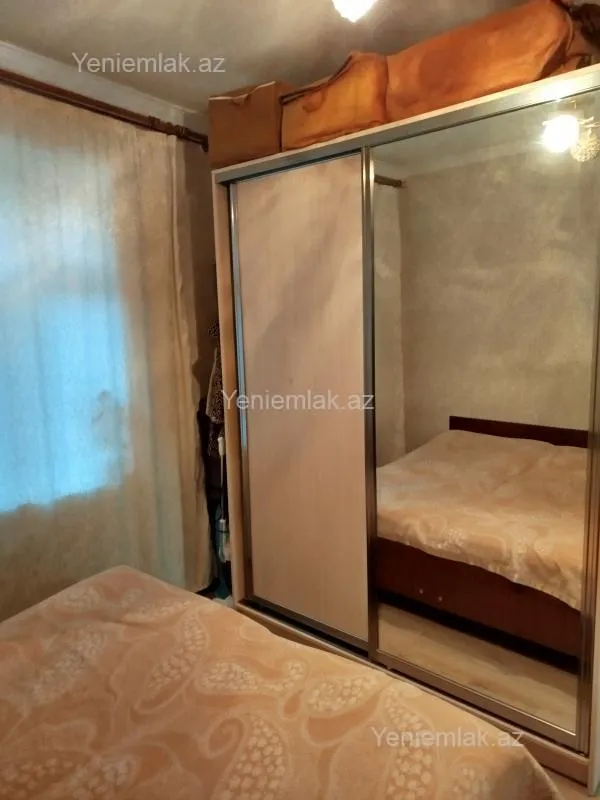Satılır 2 otaqlı köhnə tikili 50 m²