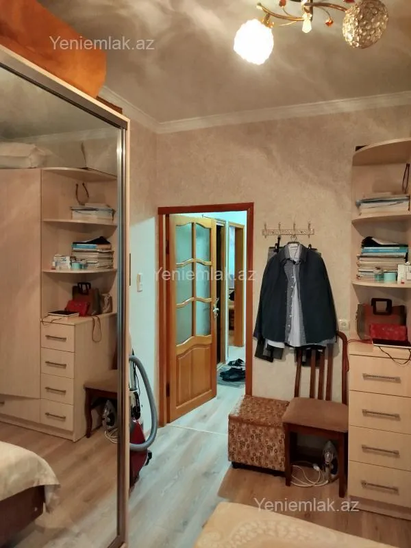 Satılır 2 otaqlı köhnə tikili 50 m²