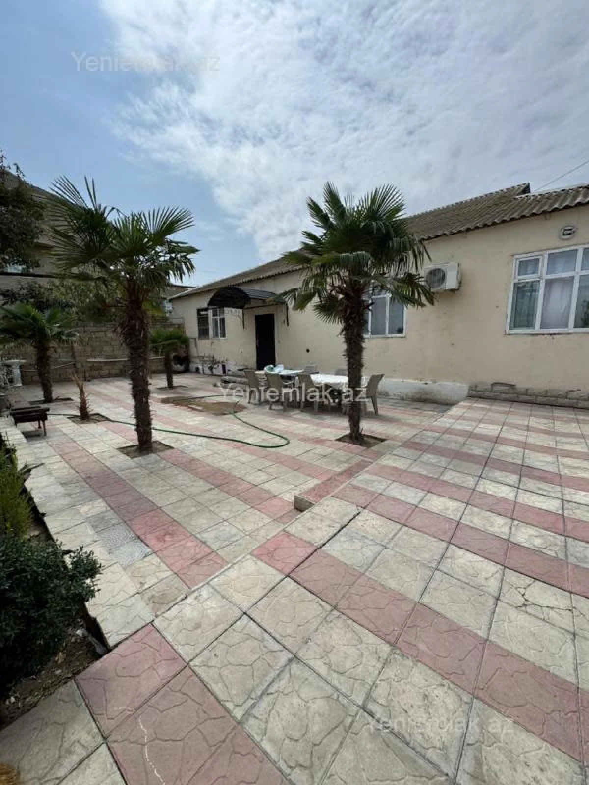 Satılır 3 otaqlı həyət evi 108 m²