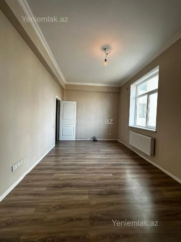 Satılır 3 otaqlı yeni tikili 85 m²