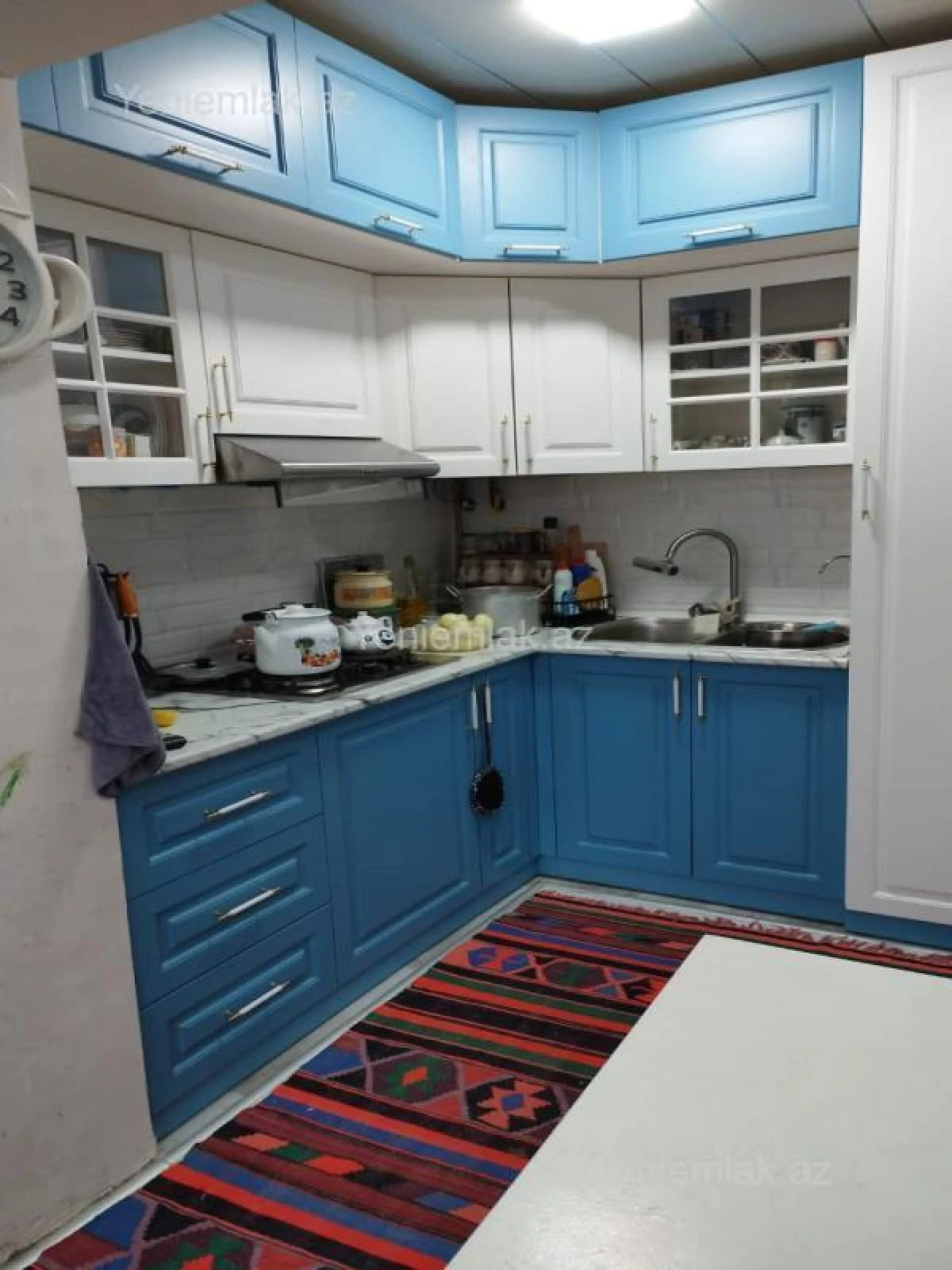 Satılır 3 otaqlı köhnə tikili 90 m²