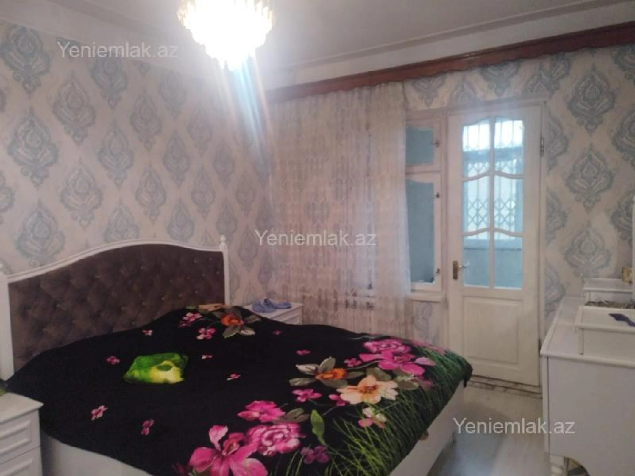 Satılır 3 otaqlı köhnə tikili 90 m²