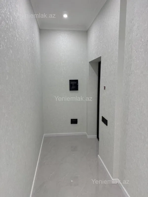 Satılır 2 otaqlı yeni tikili 72 m²