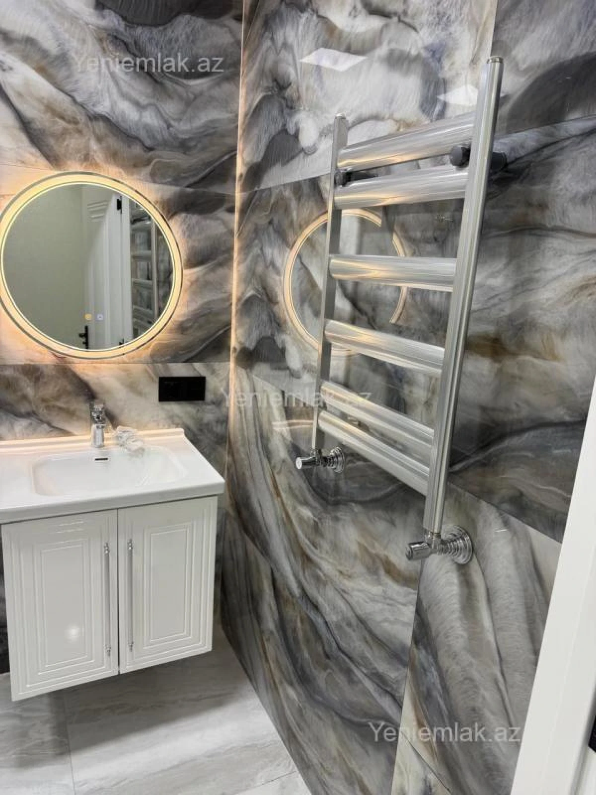 Satılır 2 otaqlı yeni tikili 72 m²