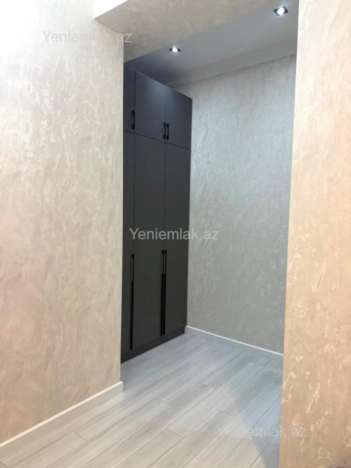 Satılır 3 otaqlı yeni tikili 90 m²