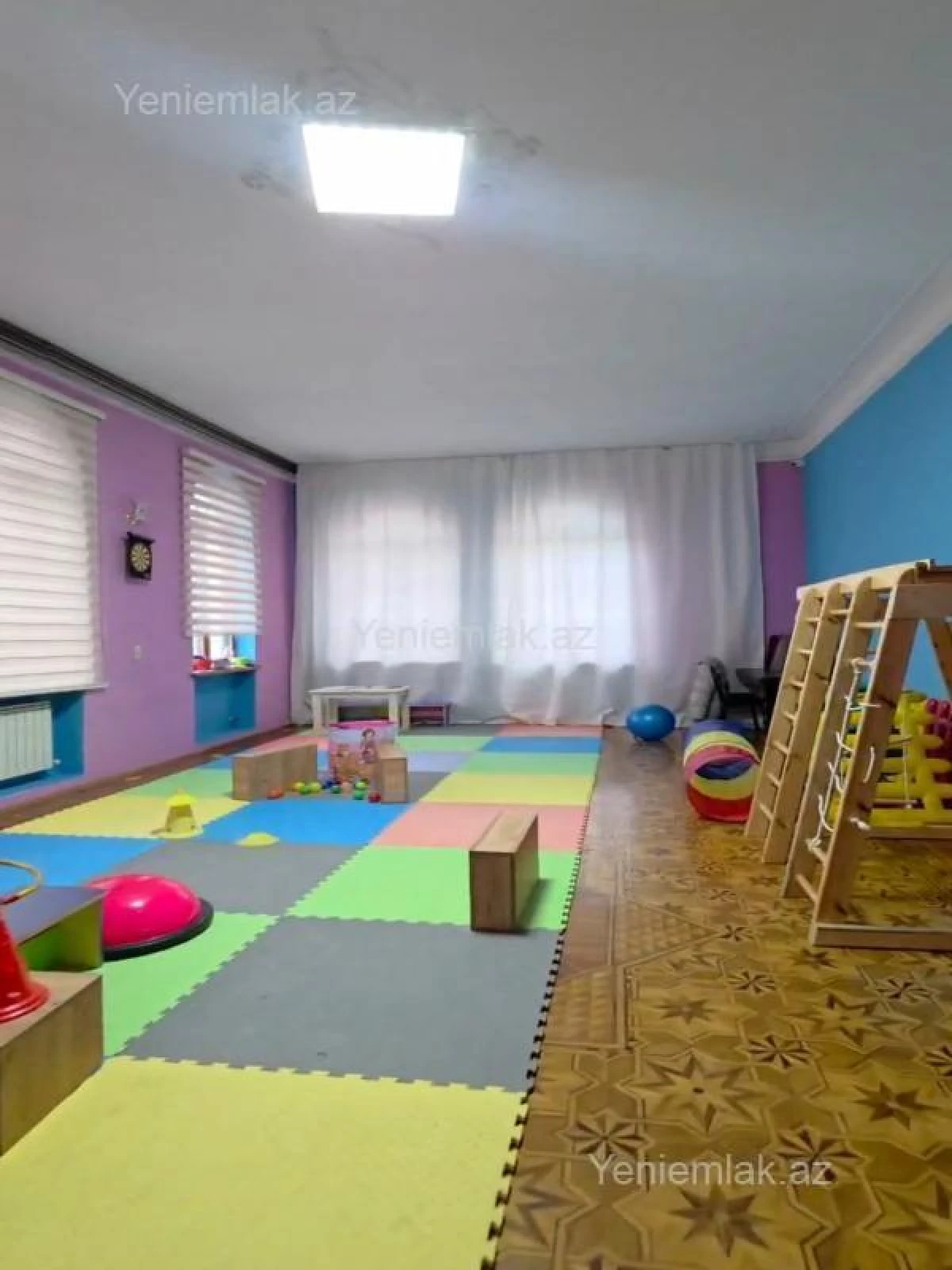 Satılır 8 otaqlı həyət evi 412 m²