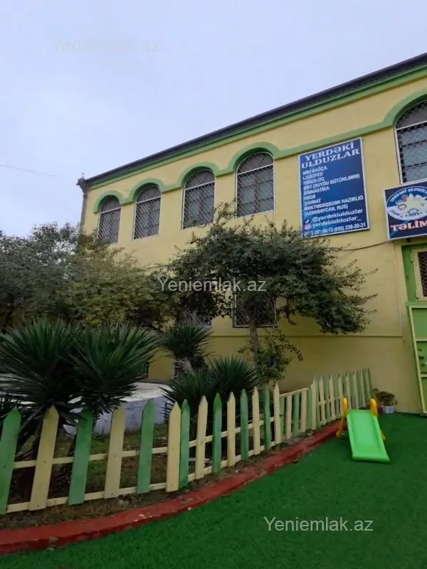 Satılır 8 otaqlı həyət evi 412 m²