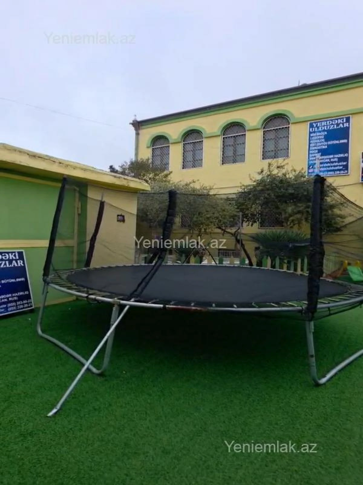 Satılır 8 otaqlı həyət evi 412 m²