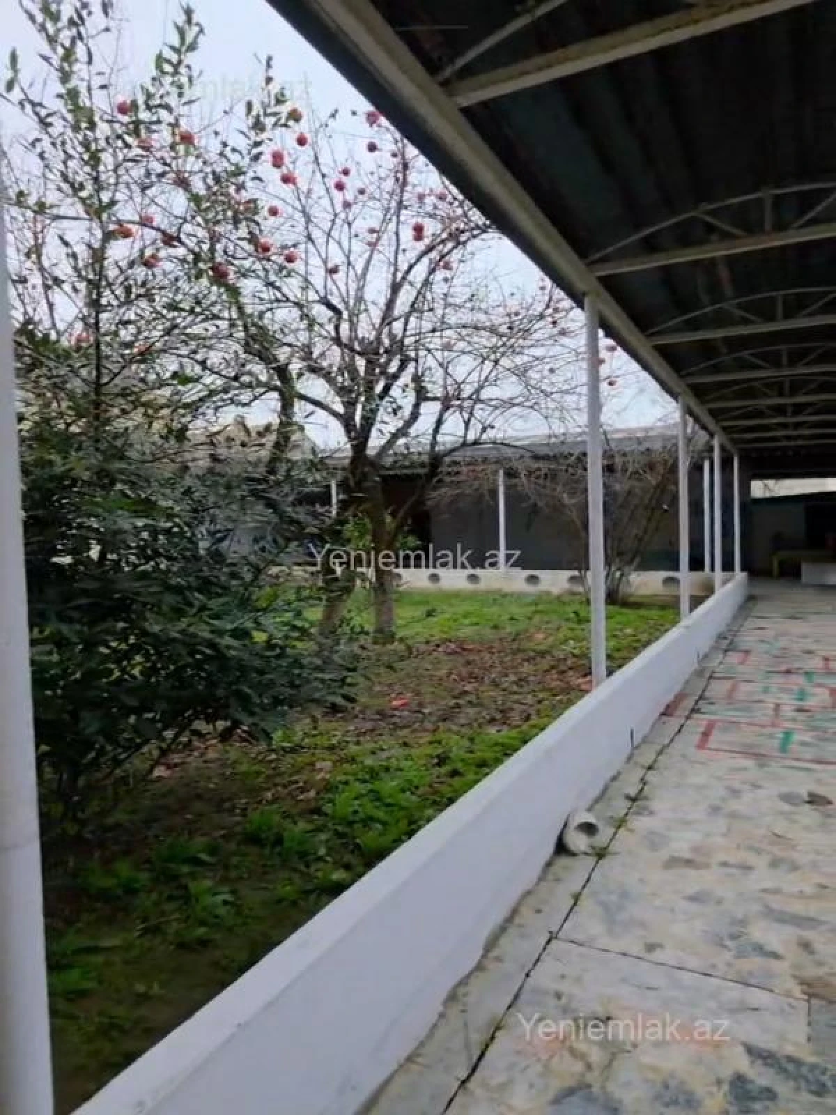 Satılır 8 otaqlı həyət evi 412 m²