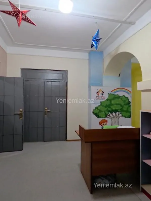 Satılır 8 otaqlı həyət evi 412 m²