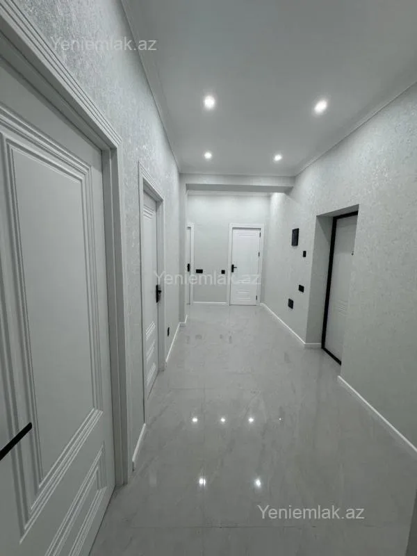 Satılır 3 otaqlı yeni tikili 97 m²