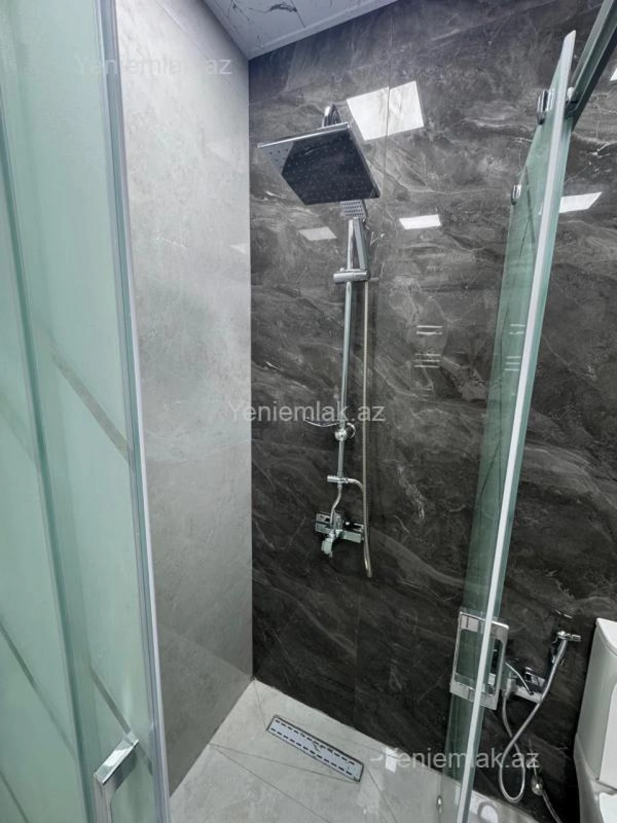 Satılır 3 otaqlı yeni tikili 97 m²