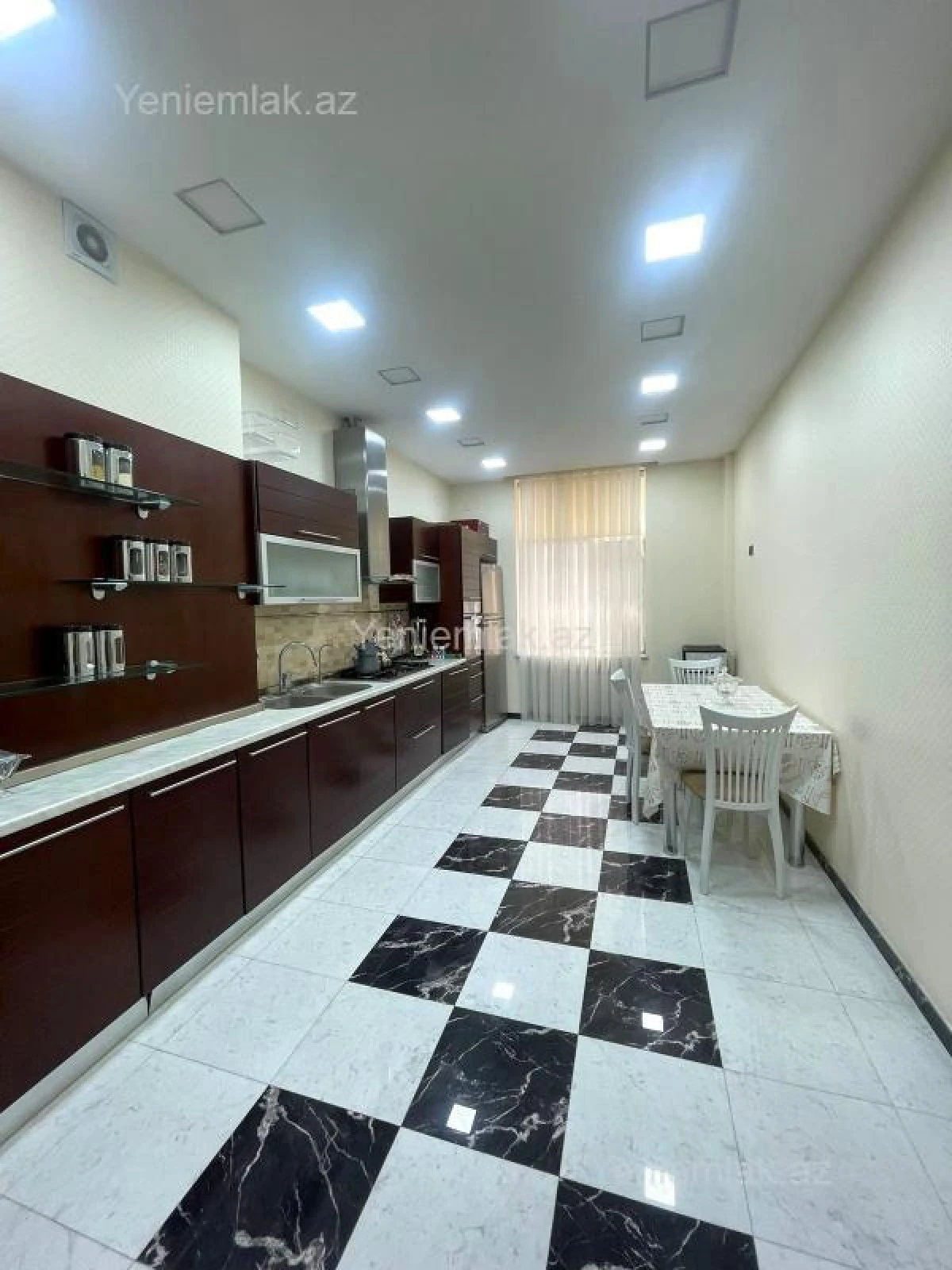 Satılır 3 otaqlı yeni tikili 165 m²