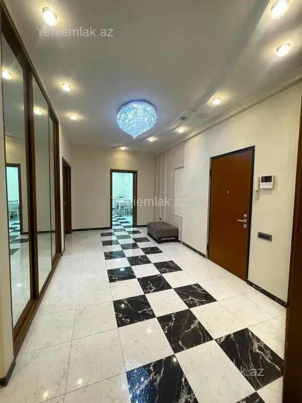 Satılır 3 otaqlı yeni tikili 165 m²