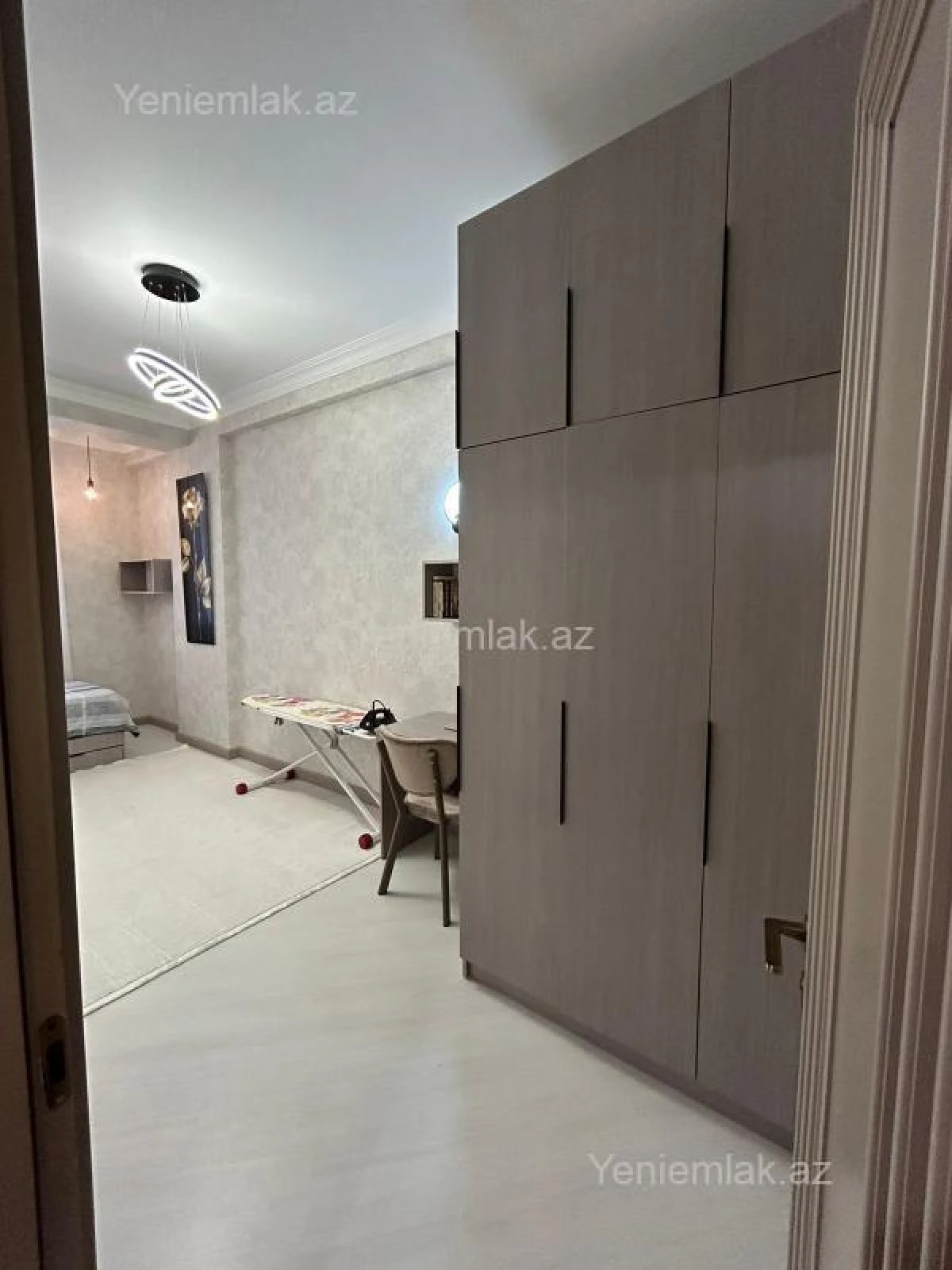 Satılır 4 otaqlı yeni tikili 175 m²