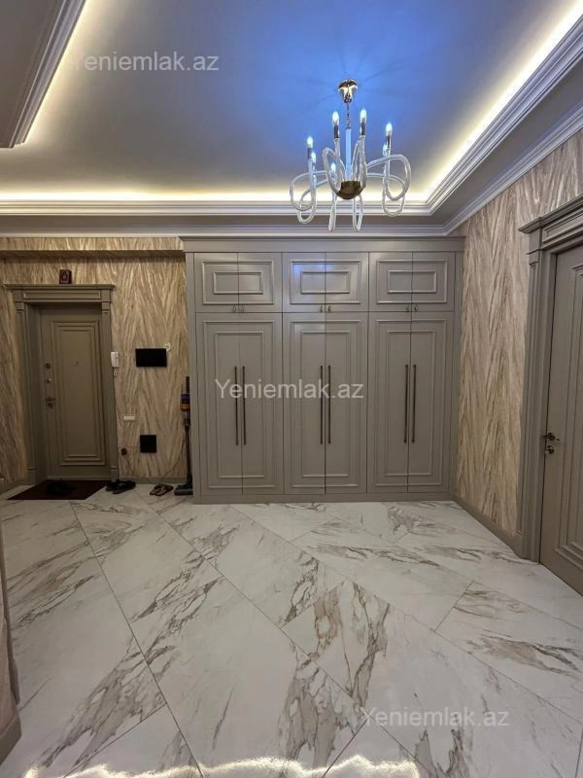 Satılır 4 otaqlı yeni tikili 175 m²