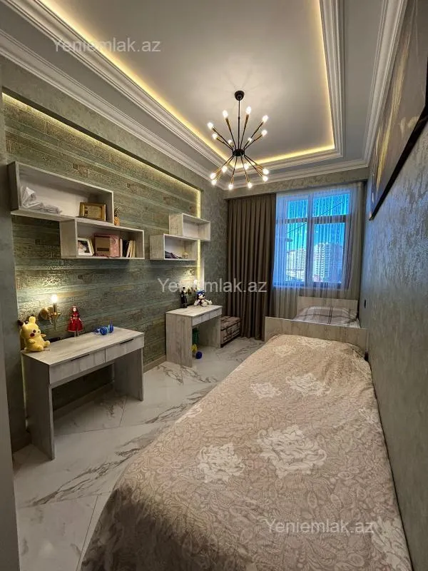 Satılır 4 otaqlı yeni tikili 175 m²