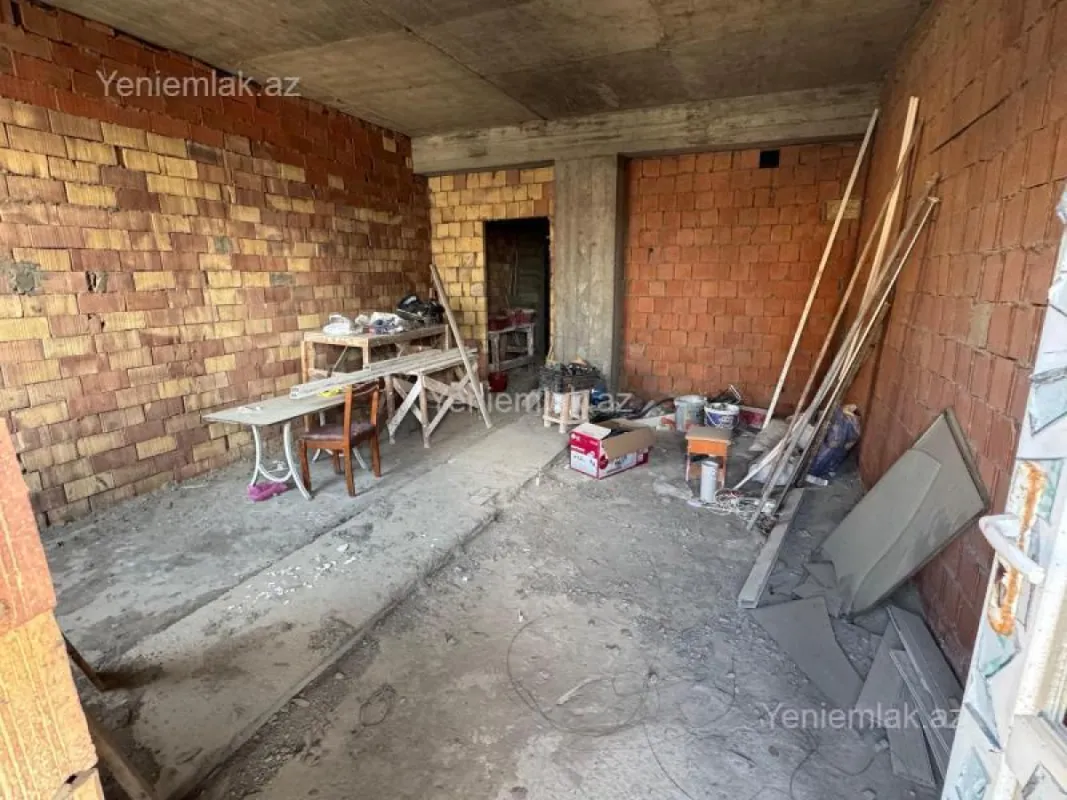 Satılır 3 otaqlı yeni tikili 130 m²